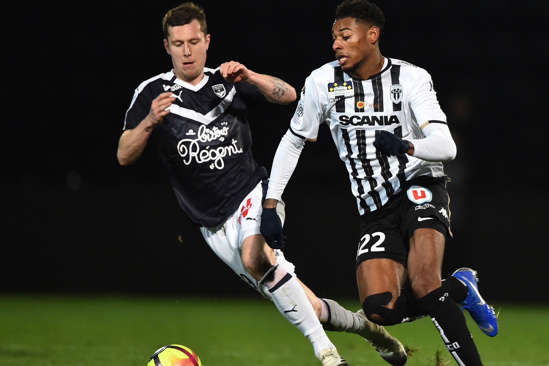 高速候车活动抱索器2